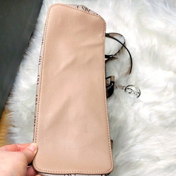 Nine West Floral 99 monogram Large satchel - Picture 6 of 10